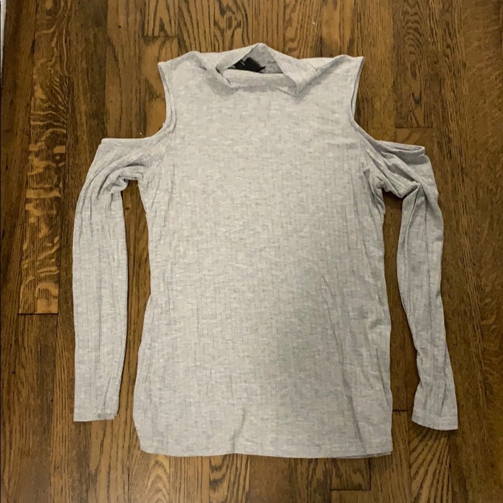 Bobeau Cut Out Shoulder Top